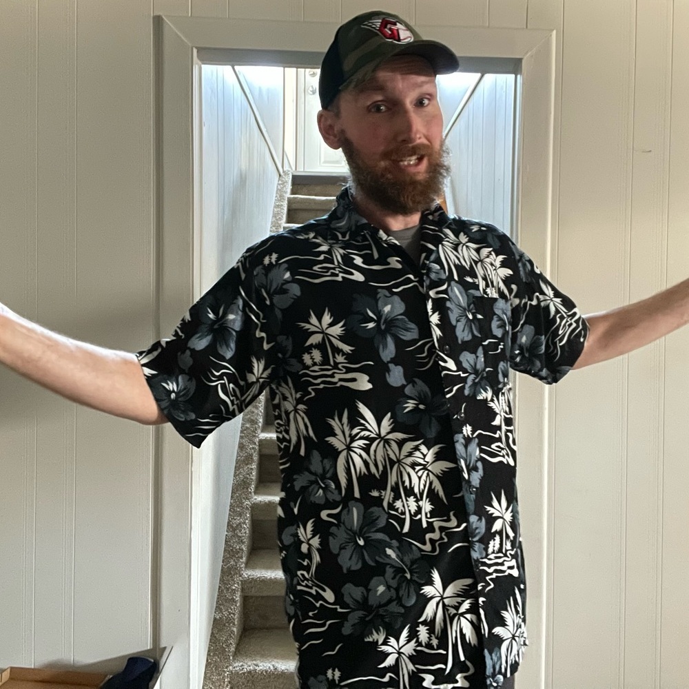 Men's Black and Gray Hawaiian Shirt - Picture 4 of 4